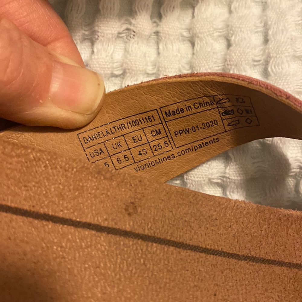 Vionic Size 8.5 Euc - image 5